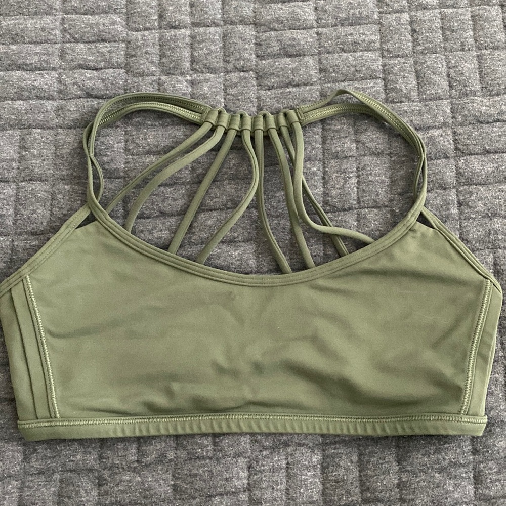 Lululemon sports bra
